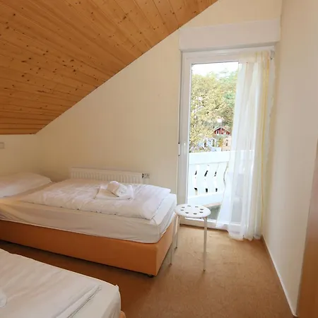 Prázdninový dům Doppelhaushaelften Im Duenenweg